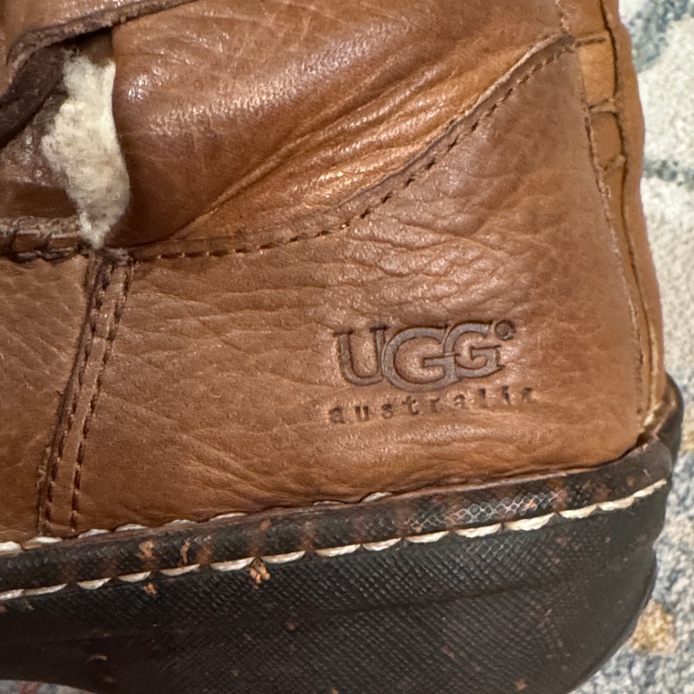 UGG Chestnut Leather Boots with Shearling - Picture 3 of 7